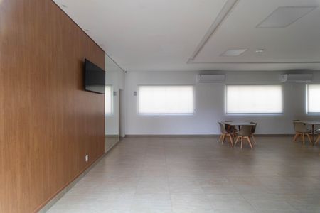 Apartamento à venda com 56m², 2 quartos e 1 vaga Apartamento à venda com 56m², 2 quartos e 1 vagaÁrea comum - Salão de festas
