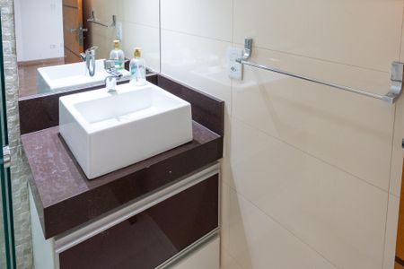 Casa à venda com 95m², 3 quartos e 2 vagasBanheiro da Suíte