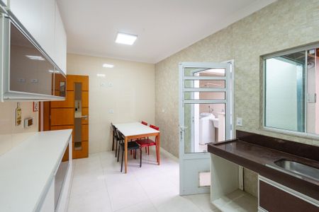 Casa à venda com 95m², 3 quartos e 2 vagasCozinha
