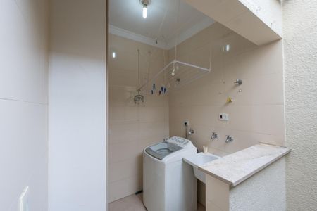 Casa à venda com 95m², 3 quartos e 2 vagasÁrea de Serviço