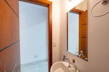 Casa à venda com 95m², 3 quartos e 2 vagasLavabo