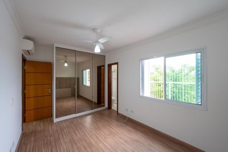 Casa à venda com 95m², 3 quartos e 2 vagasSuíte