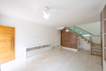 Casa à venda com 95m², 3 quartos e 2 vagasSala