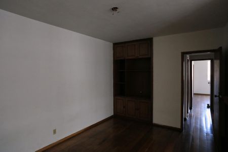 Sala de apartamento para alugar com 3 quartos, 100m² em Santo Antônio, Belo Horizonte