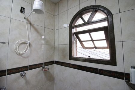 Casa à venda com 90m², 2 quartos e 1 vagaBanheiro 2