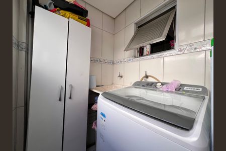 Apartamento à venda com 60m², 2 quartos e 1 vaga Apartamento à venda com 60m², 2 quartos e 1 vagaÁrea de Serviço