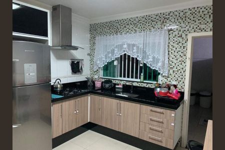 Casa à venda com 120m², 3 quartos e 2 vagas