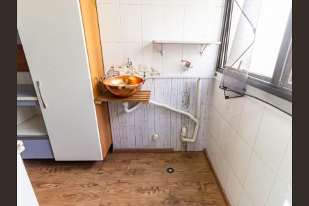 Apartamento à venda com 69m², 3 quartos e 1 vagaÁrea de Serviço