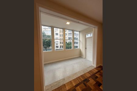 Apartamento à venda com 231m², 4 quartos e 1 vaga Apartamento à venda com 231m², 4 quartos e 1 vagaFoto 01