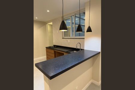 Apartamento à venda com 231m², 4 quartos e 1 vaga Apartamento à venda com 231m², 4 quartos e 1 vagaFoto 08