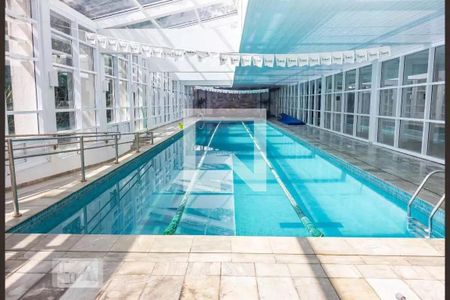 Apartamento à venda com 91m², 2 quartos e 2 vagasÁrea comum - Piscina Coberta