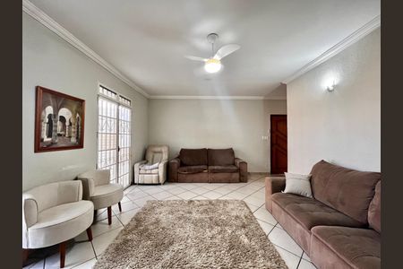 Sala de casa à venda com 5 quartos, 297m² em Vila Nogueira, Campinas