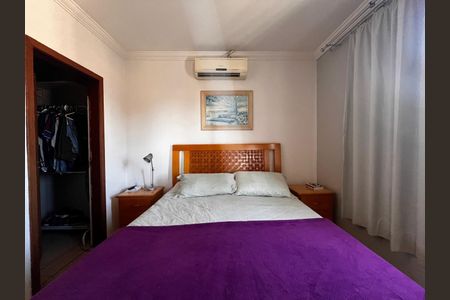 Casa à venda com 297m², 5 quartos e 4 vagas Casa à venda com 297m², 5 quartos e 4 vagasSuite 2