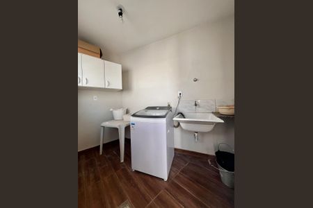 Casa à venda com 297m², 5 quartos e 4 vagas Casa à venda com 297m², 5 quartos e 4 vagasÁrea de Serviço