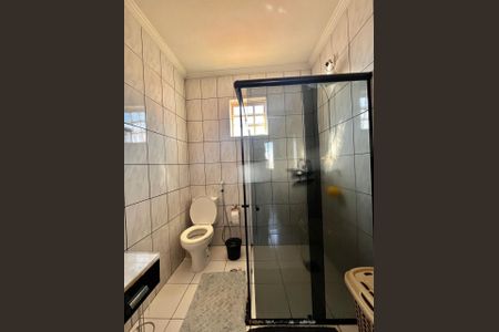 Casa à venda com 297m², 5 quartos e 4 vagas Casa à venda com 297m², 5 quartos e 4 vagasBanheiro da Suíte 2