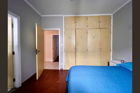 Casa à venda com 297m², 5 quartos e 4 vagas Casa à venda com 297m², 5 quartos e 4 vagasSuíte 1