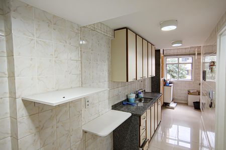 Apartamento para alugar com 96m², 3 quartos e 1 vaga Apartamento para alugar com 96m², 3 quartos e 1 vagaCozinha e Área de Serviço