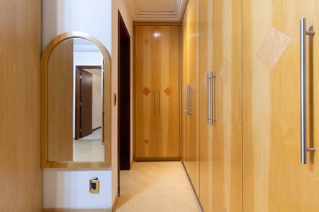 Apartamento à venda com 300m², 4 quartos e 4 vagasCloset da Suíte 1