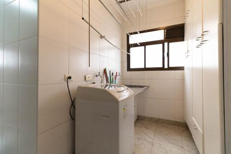 Apartamento à venda com 300m², 4 quartos e 4 vagasLavanderia