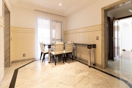 Apartamento à venda com 300m², 4 quartos e 4 vagasCopa