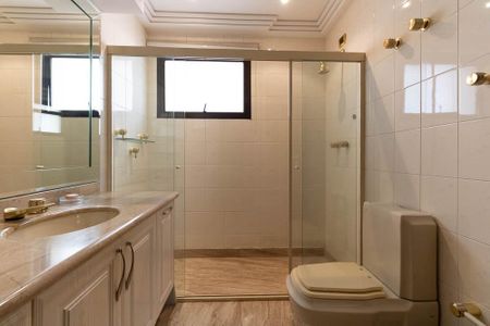 Apartamento à venda com 300m², 4 quartos e 4 vagasBanheiro da Suíte 2