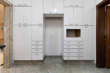 Apartamento à venda com 300m², 4 quartos e 4 vagasCozinha