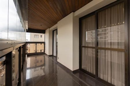 Apartamento à venda com 300m², 4 quartos e 4 vagasVaranda da Sala 1