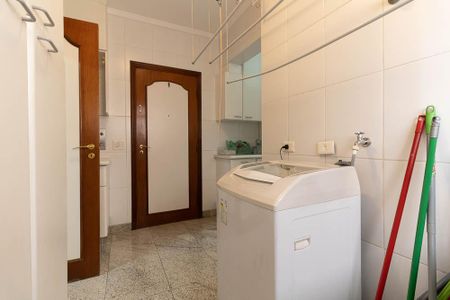Apartamento à venda com 300m², 4 quartos e 4 vagasLavanderia