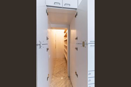 Apartamento à venda com 300m², 4 quartos e 4 vagasCozinha