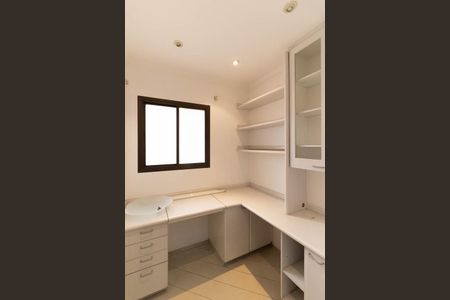 Apartamento à venda com 300m², 4 quartos e 4 vagasEscritório