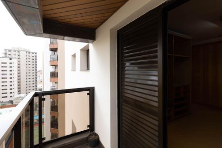 Apartamento à venda com 300m², 4 quartos e 4 vagasVaranda do Closet da Suíte 1