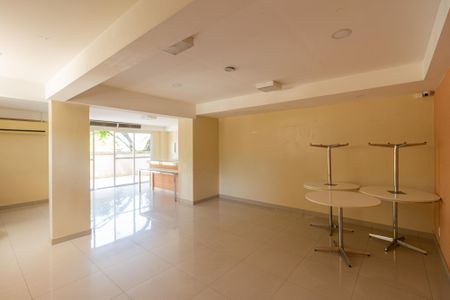 Apartamento para alugar com 35m², 2 quartos e sem vaga Apartamento para alugar com 35m², 2 quartos e sem vagaÁrea comum - Salão de festas