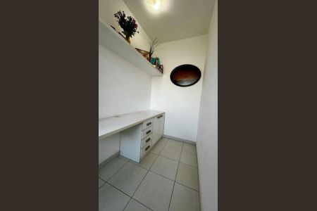 Quarto de apartamento à venda com 4 quartos, 176m² em Esplanada, Belo Horizonte