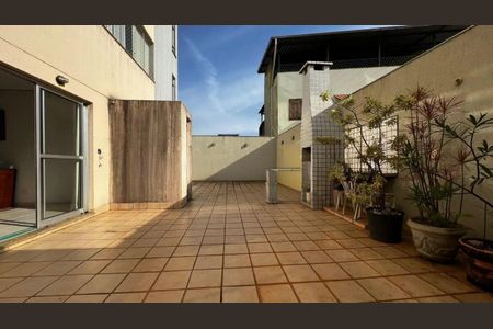 Apartamento à venda com 176m², 4 quartos e 2 vagas Apartamento à venda com 176m², 4 quartos e 2 vagasÁrea comum