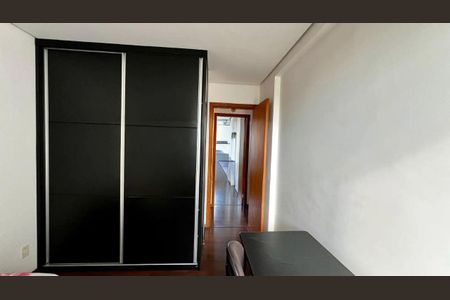 Quarto 2 de apartamento à venda com 4 quartos, 176m² em Esplanada, Belo Horizonte