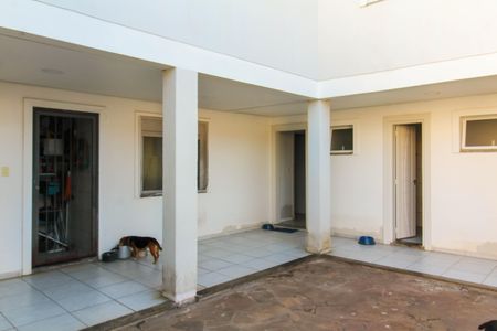 Casa à venda com 550m², 8 quartos e 6 vagasÁrea externa
