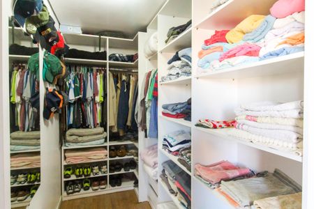 Casa à venda com 550m², 8 quartos e 6 vagasCloset da suíte 5