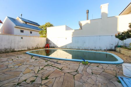 Casa à venda com 550m², 8 quartos e 6 vagasÁrea externa