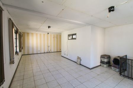 Casa à venda com 550m², 8 quartos e 6 vagasCasa 2