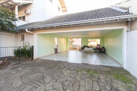 Casa à venda com 550m², 8 quartos e 6 vagasÁrea externa