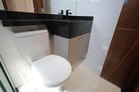 Apartamento à venda com 120m², 3 quartos e 2 vagas Apartamento à venda com 120m², 3 quartos e 2 vagasBanheiro Suíte