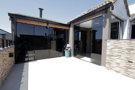 Apartamento à venda com 120m², 3 quartos e 2 vagas Apartamento à venda com 120m², 3 quartos e 2 vagasCobertura