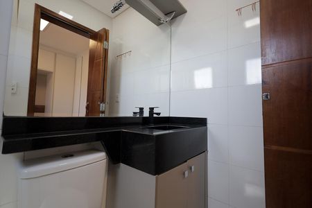Apartamento à venda com 120m², 3 quartos e 2 vagas Apartamento à venda com 120m², 3 quartos e 2 vagasBanheiro Suíte