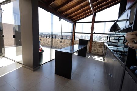 Apartamento à venda com 120m², 3 quartos e 2 vagas Apartamento à venda com 120m², 3 quartos e 2 vagasCobertura