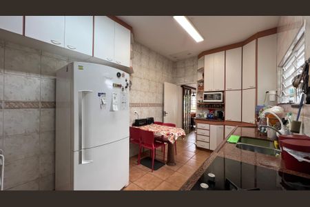 Casa à venda com 230m², 5 quartos e 2 vagasCozinha