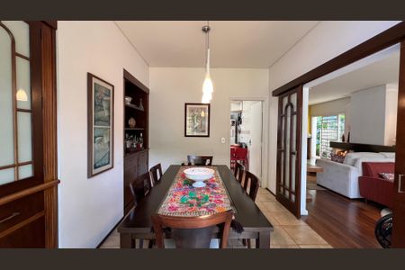 Casa à venda com 230m², 5 quartos e 2 vagasSala de Jantar