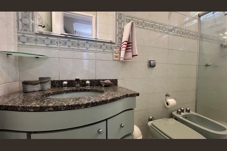 Casa à venda com 230m², 5 quartos e 2 vagasBanheiro da Suíte 1