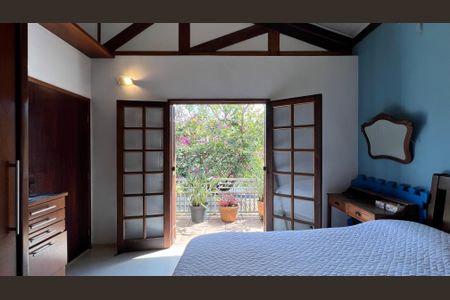 Casa à venda com 230m², 5 quartos e 2 vagasSuíte 3