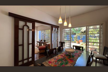 Casa à venda com 230m², 5 quartos e 2 vagasSala de Jantar