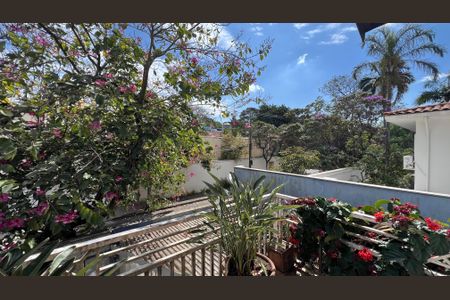 Casa à venda com 230m², 5 quartos e 2 vagasVaranda da suite